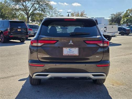 2023 Mitsubishi Outlander SEL 2.5 2WD