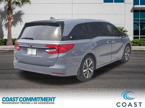 Sonic Gray Pearl 2024 Honda Odyssey Touring