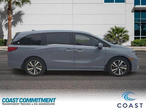 Sonic Gray Pearl 2024 Honda Odyssey Touring