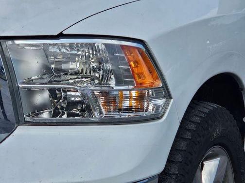 Bright White Clearcoat 2016 RAM 1500 Big Horn
