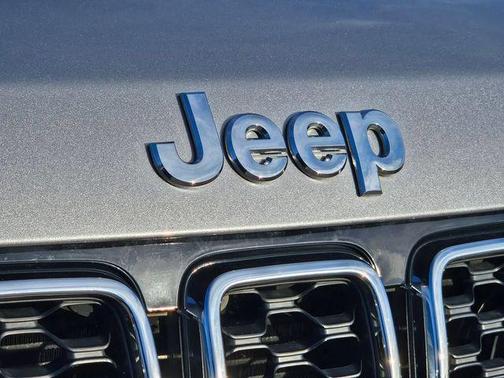 Billet Silver Metallic Clearcoat 2020 Jeep Grand Cherokee Laredo