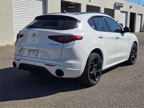 2022 Alfa Romeo Stelvio Ti