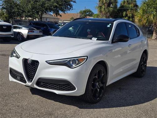 2022 Alfa Romeo Stelvio Ti
