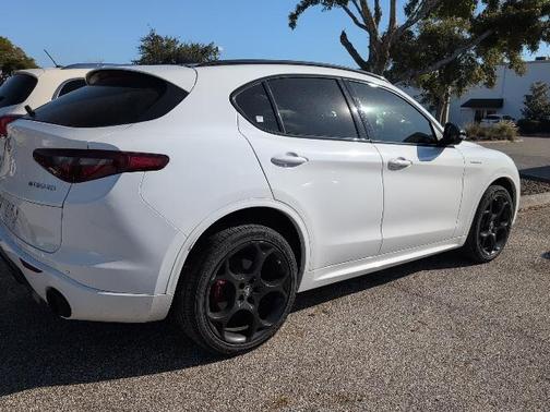 2022 Alfa Romeo Stelvio Ti