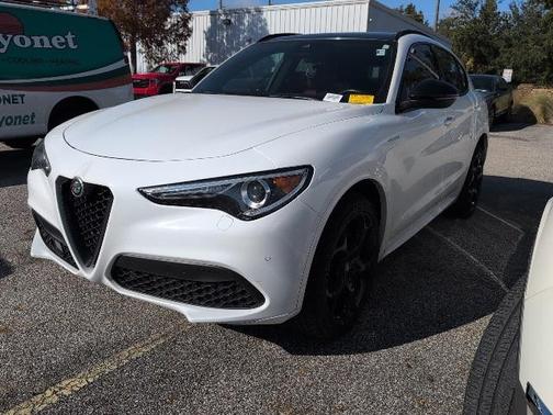 2022 Alfa Romeo Stelvio Ti