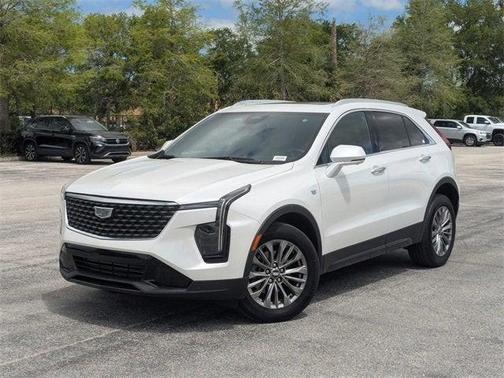 2025 Cadillac XT4 Premium Luxury