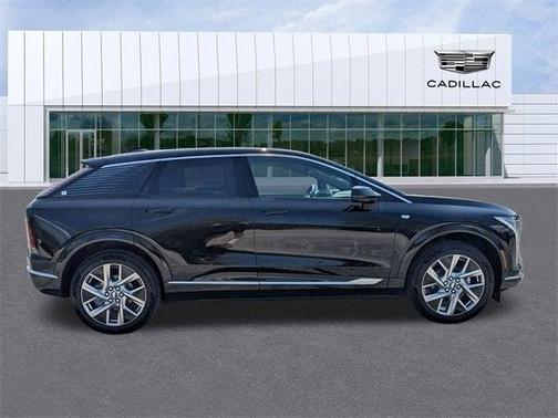 2025 Cadillac OPTIQ Luxury