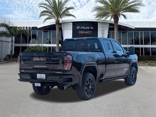 2025 GMC Sierra 2500 AT4