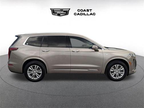2023 Cadillac XT6 Luxury FWD