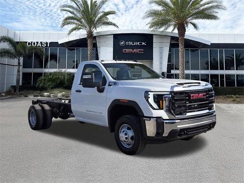 2026 GMC Sierra 3500 Base