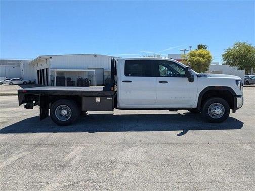 2025 GMC Sierra 3500 Base