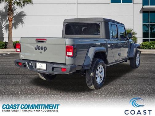 2023 Jeep Gladiator Sport S