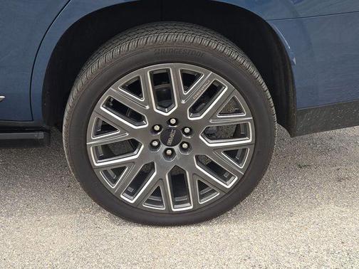 2025 GMC Yukon Denali Ultimate