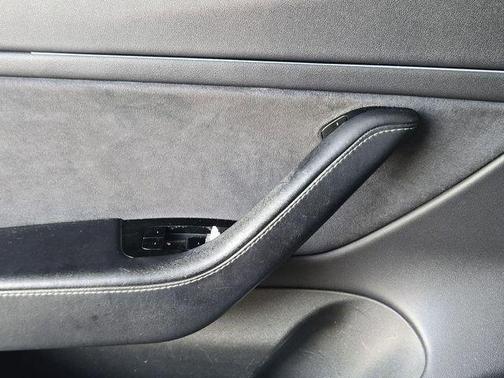 Deep Blue Metallic 2019 Tesla Model 3 Long Range