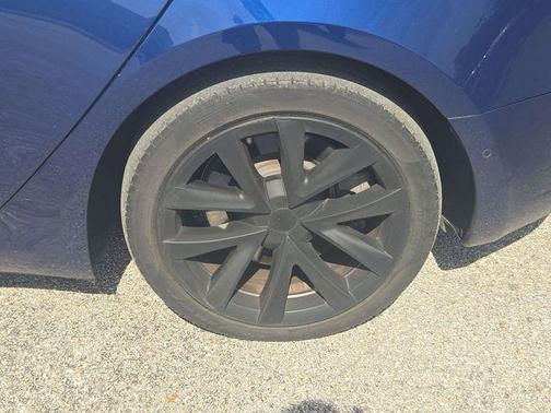 Deep Blue Metallic 2019 Tesla Model 3 Long Range