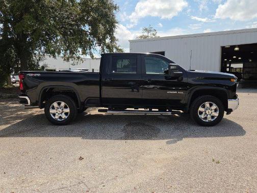 Black 2024 Chevrolet Silverado 2500 LT