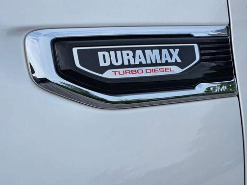 White Frost Tricoat 2025 GMC Sierra 1500 Denali
