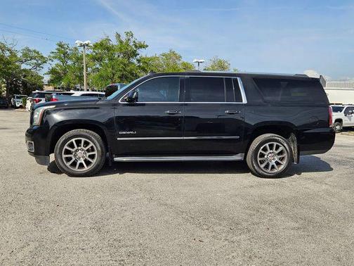 Onyx Black 2017 GMC Yukon XL Denali