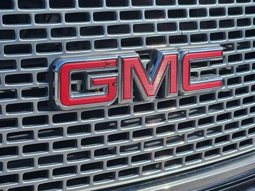 Onyx Black 2017 GMC Yukon XL Denali