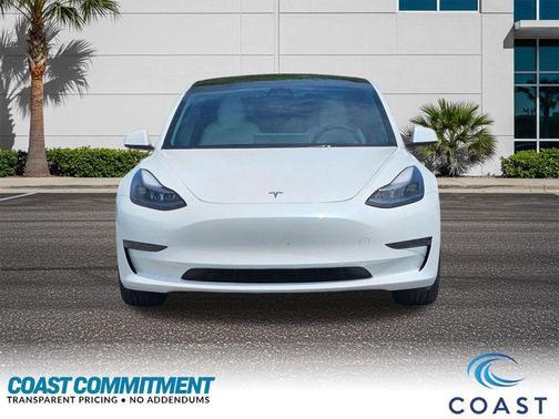 Pearl White Multi-Coat 2023 Tesla Model 3 Standard Range