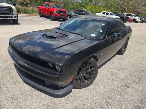 Pitch Black Clearcoat 2017 Dodge Challenger R/T 392