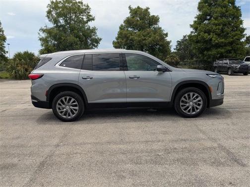 2025 Buick Enclave Preferred FWD