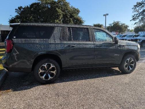 2026 GMC Yukon XL 4WD AT4