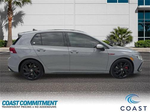2023 Volkswagen Golf GTI 2.0T SE DSG