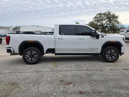 2023 GMC Sierra 2500 AT4