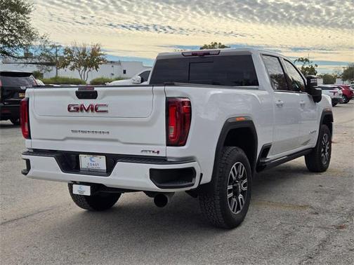 2023 GMC Sierra 2500 AT4