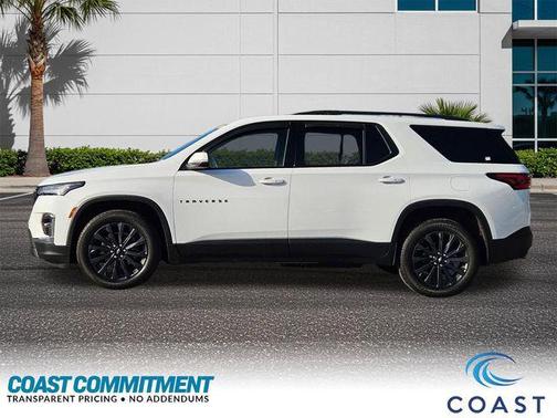 Summit White 2024 Chevrolet Traverse RS