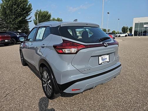 2023 Nissan Kicks SV
