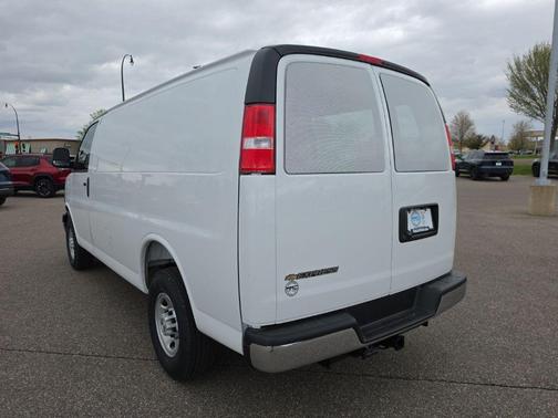 Summit White 2026 Chevrolet Express 2500 Work Van