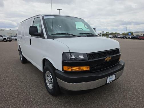 Summit White 2026 Chevrolet Express 2500 Work Van