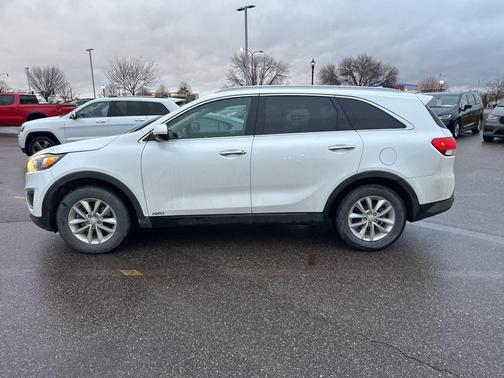 2017 Kia Sorento LX