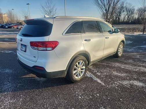2017 Kia Sorento LX