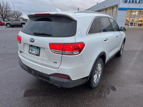 2017 Kia Sorento LX