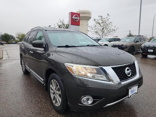 2015 Nissan Pathfinder SL