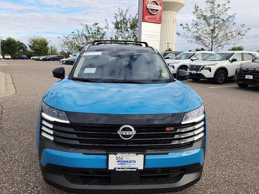 Arctic Ice Blue/Black 2026 Nissan Kicks SR