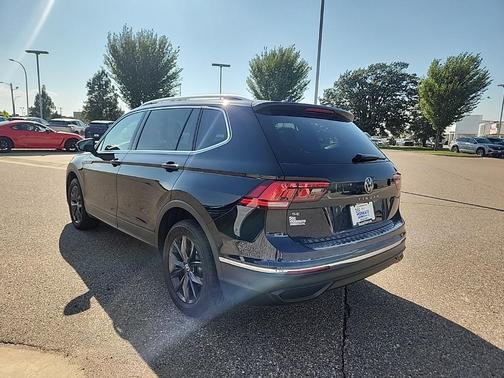 2022 Volkswagen Tiguan 2.0T SE 4MOTION