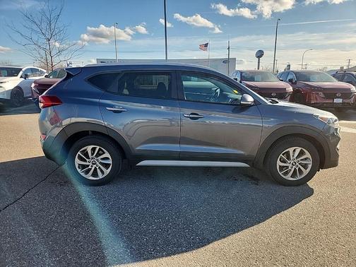 2017 Hyundai TUCSON SE Plus