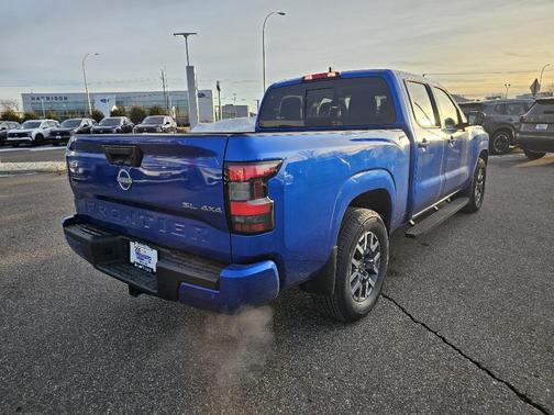 2025 Nissan Frontier SL