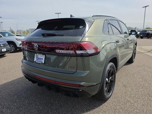 Green 2026 Volkswagen Atlas Cross Sport 2.0T SEL