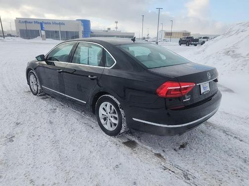2016 Volkswagen Passat 1.8T S
