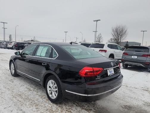 2016 Volkswagen Passat 1.8T S