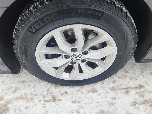 2016 Volkswagen Passat 1.8T S