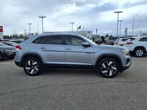 2024 Volkswagen Atlas Cross Sport 2.0T SE w/Technology 4MOTION