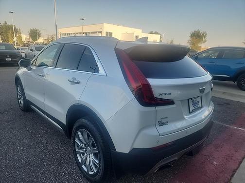 2020 Cadillac XT4 Premium Luxury