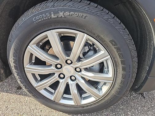 2020 Cadillac XT4 Premium Luxury