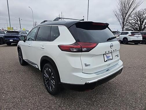 2025 Nissan Rogue Platinum